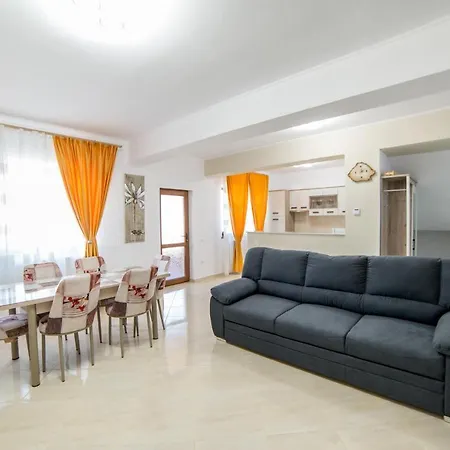Villa Sns In Mamaia Nord *